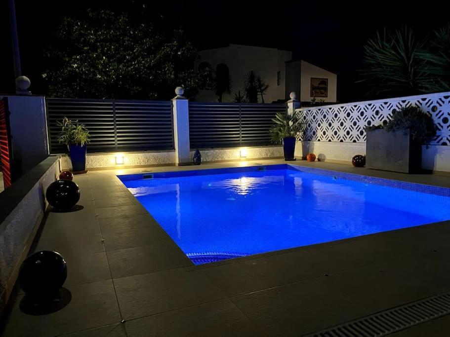 Jolie Maison Avec Sa Piscine Privee Wifi Empuriabrava Ngoại thất bức ảnh